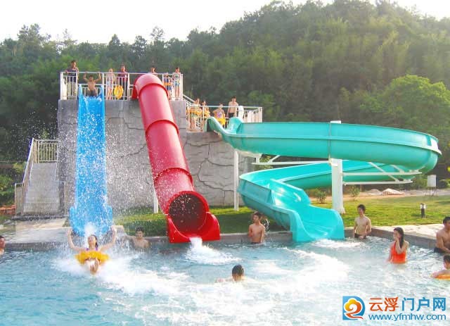 新兴太阳岛水上乐园 新兴太阳岛水上乐园