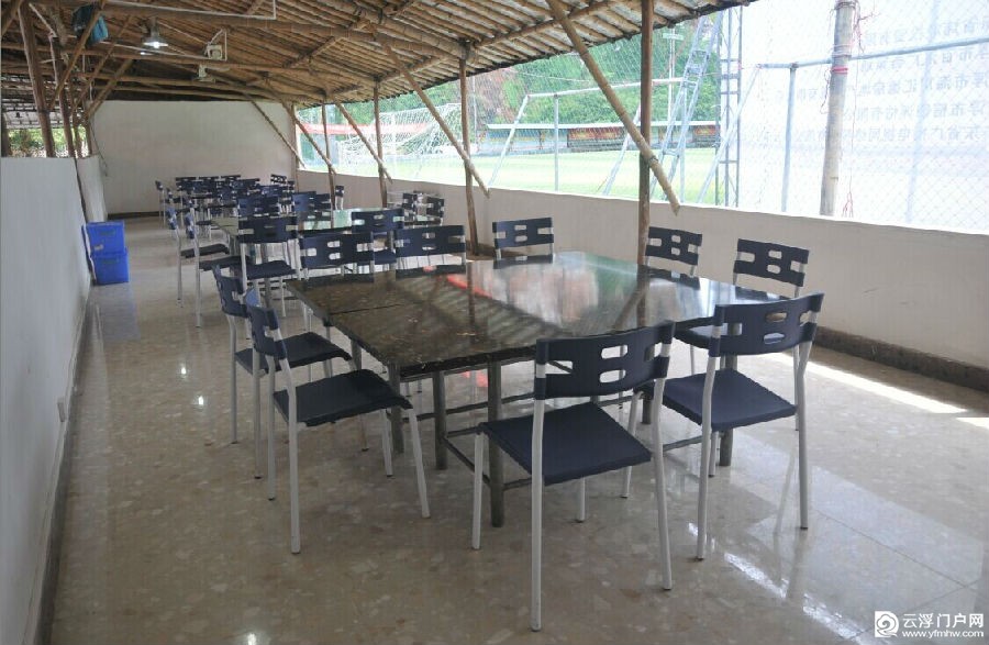 蟠龙山庄农家特色菜土味、绿味,让您回味无穷! 蟠龙山庄农家特色菜土味、绿味,让您回味无穷!