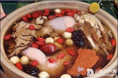 蟠龙山庄农家特色菜土味、绿味,让您回味无穷! 蟠龙山庄农家特色菜土味、绿味,让您回味无穷!