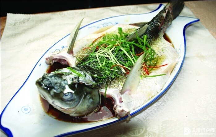 蟠龙山庄农家特色菜土味、绿味,让您回味无穷! 蟠龙山庄农家特色菜土味、绿味,让您回味无穷!